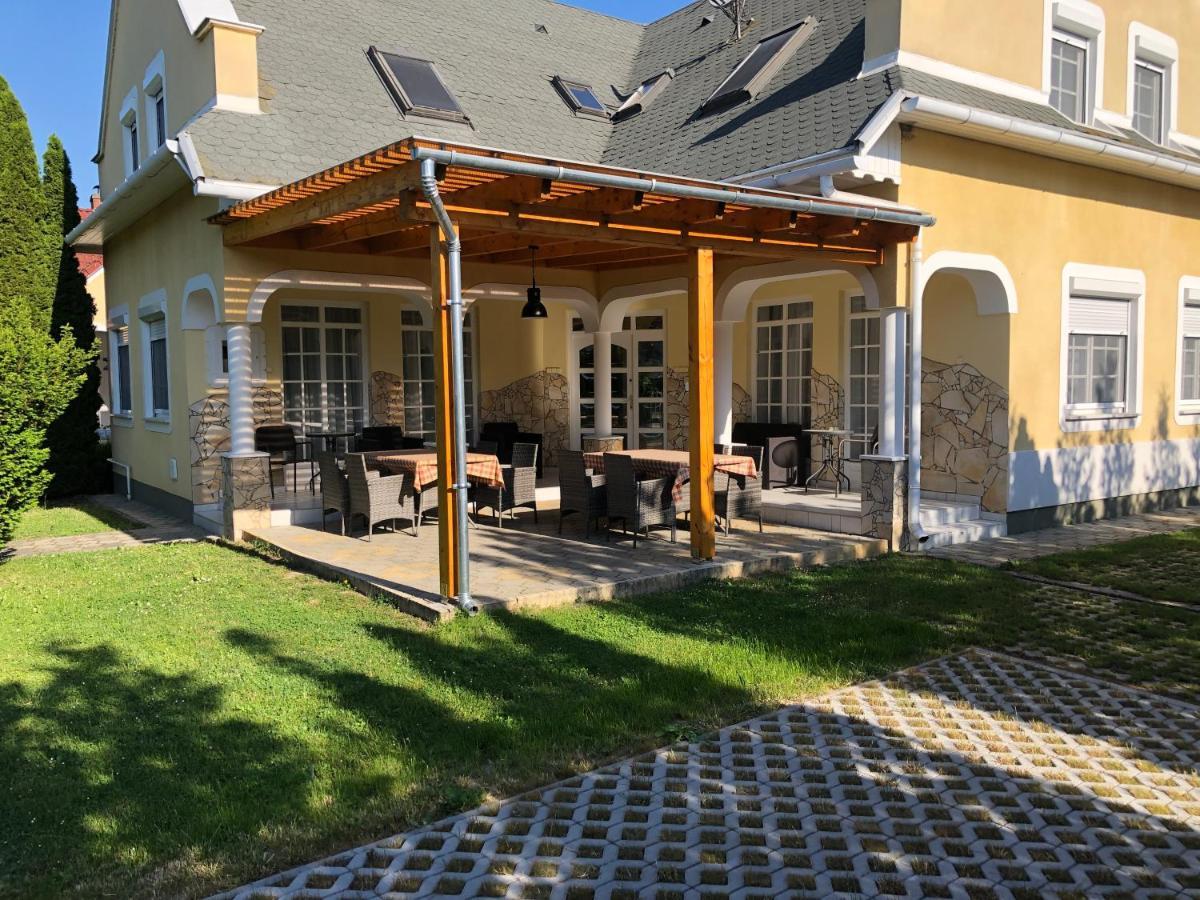 Pacsirta Apartman Ленти Екстериор снимка
