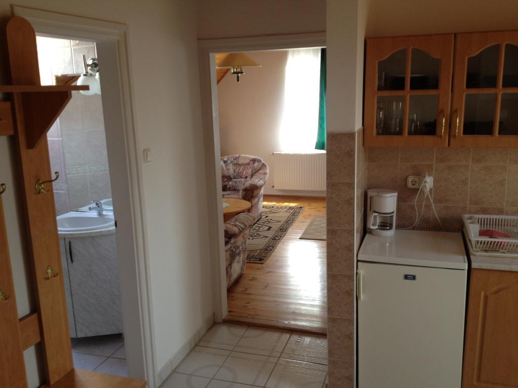Pacsirta Apartman Ленти Стая снимка