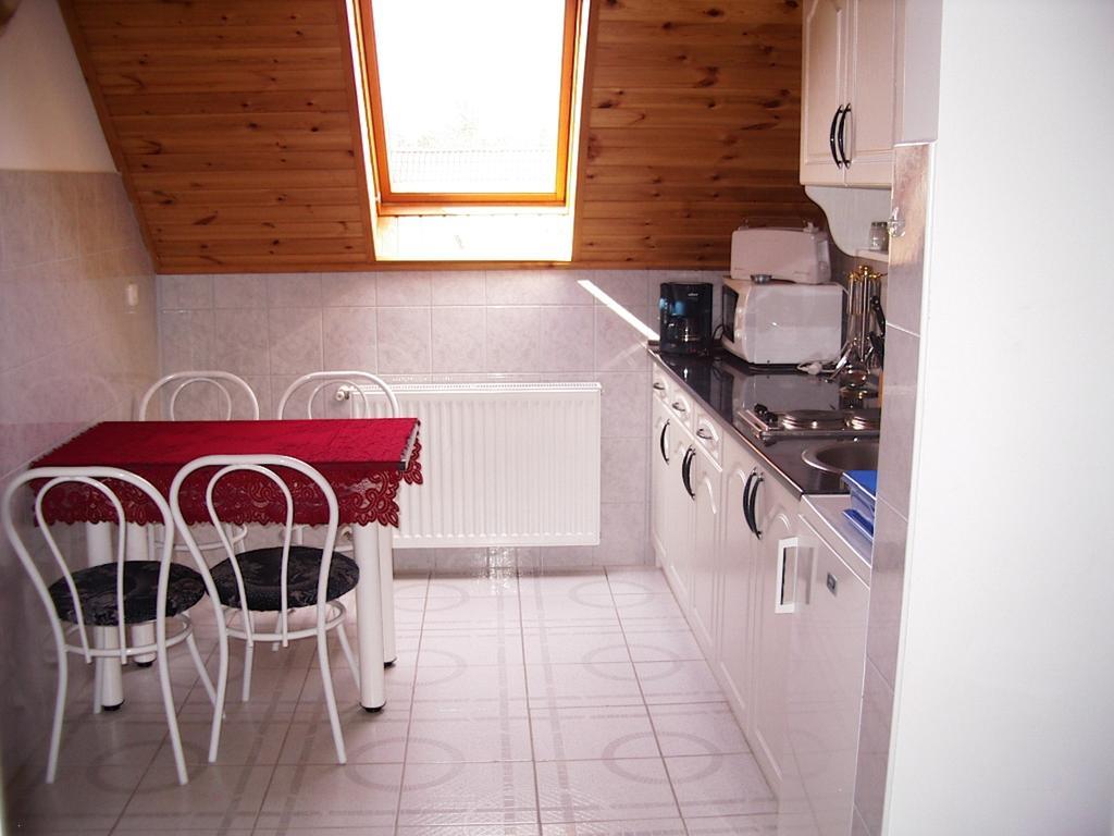 Pacsirta Apartman Ленти Екстериор снимка