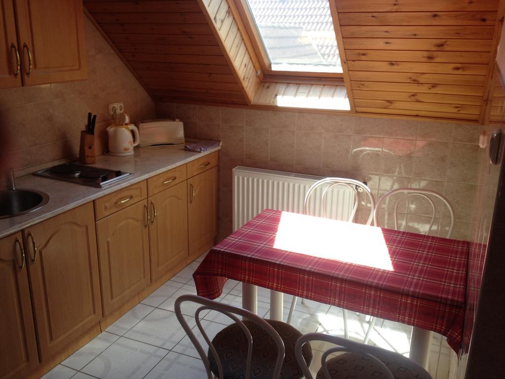 Pacsirta Apartman Ленти Екстериор снимка
